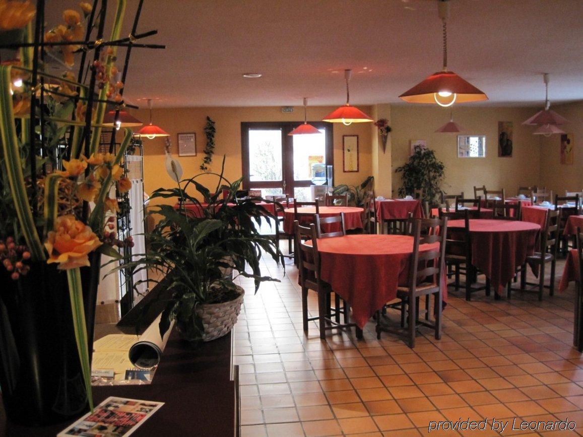 Brit Hotel Des Provinces - Orleans Sud Olivet  Restaurante foto
